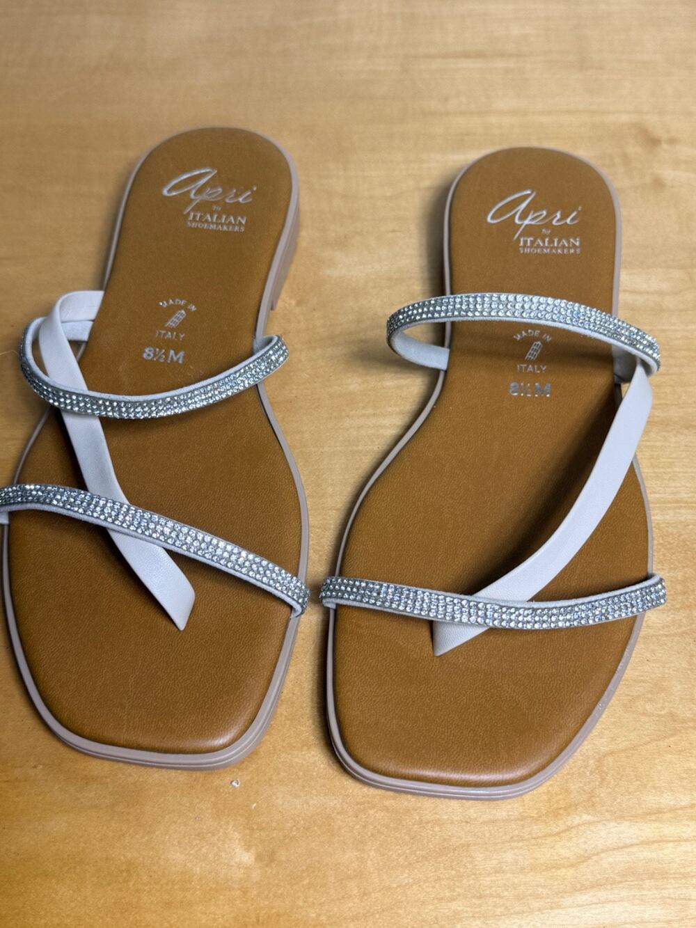 Italian Apri Sandals Rhinestone Women’s Size 8.5M, EXCELLENT condition